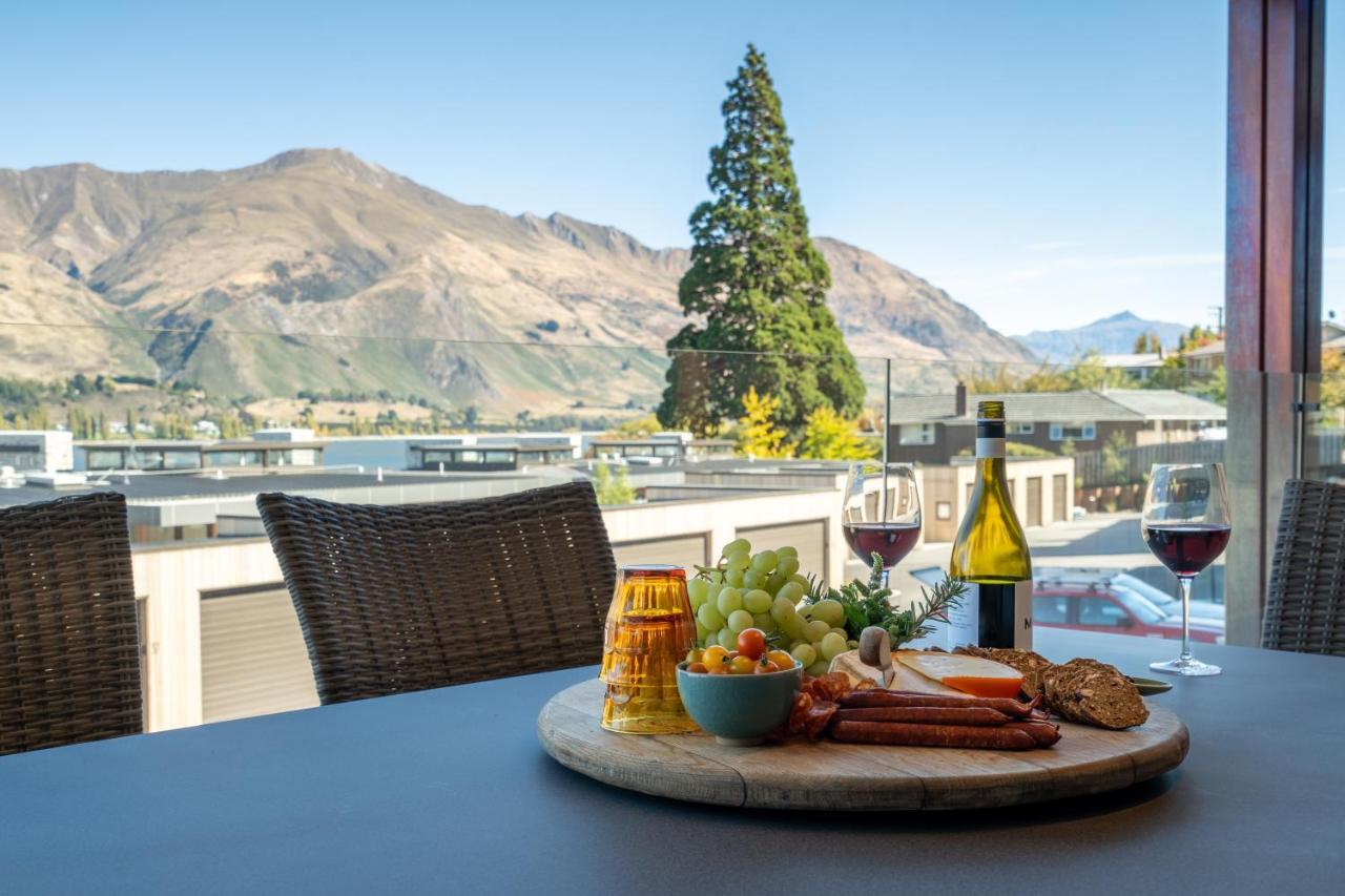 Winona Of Wanaka - Luxury Lakefront Apartment Dış mekan fotoğraf