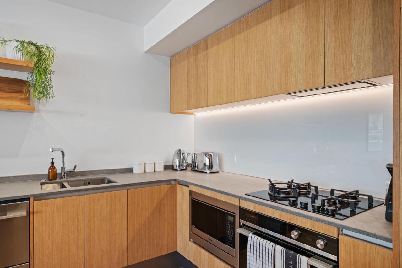 Winona Of Wanaka - Luxury Lakefront Apartment Dış mekan fotoğraf