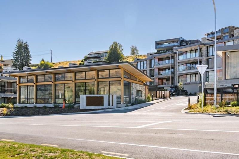 Winona Of Wanaka - Luxury Lakefront Apartment Dış mekan fotoğraf